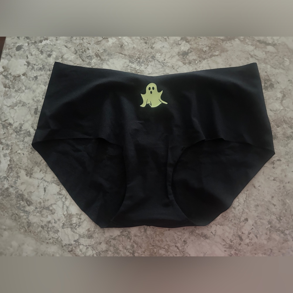 VS PINK Halloween Panty Ghost Glow in the Dark Hipster Medium NWT